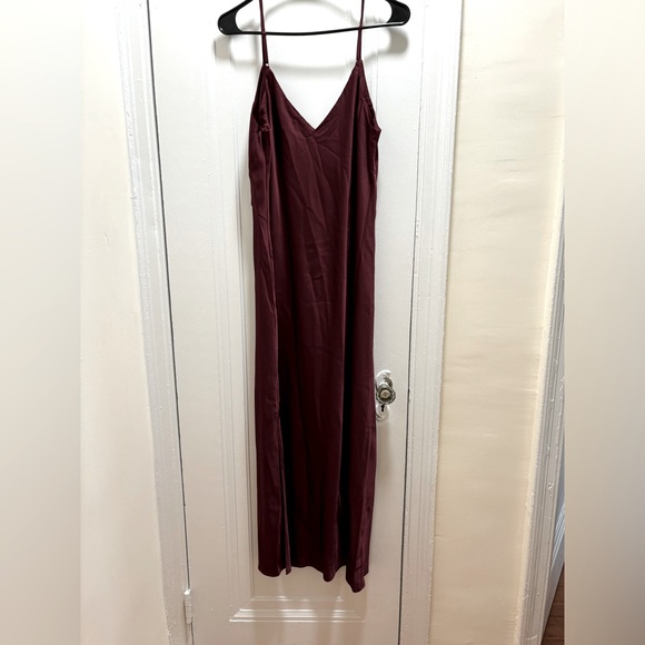 Silk dress - Picture 2 of 3